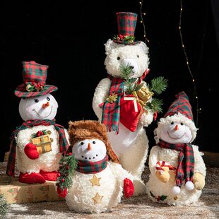 新款圣诞节装饰圣诞雪人一家熊公仔商场酒店橱窗布置圣诞场景摆件
