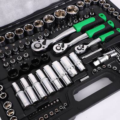 150PCS组套家用工具箱汽车维修便携套装大中小飞棘轮扳手套筒组合