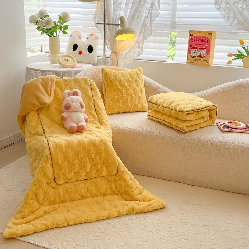 新兔毛子绒款抱枕被子牛款奶绒高档折叠M-240924靠垫枕头午休毯二