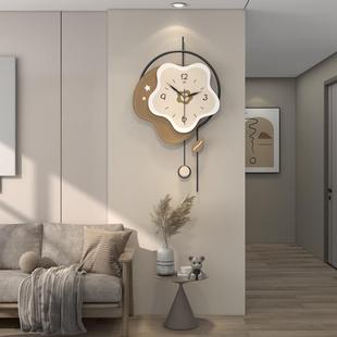 网红个性创意挂钟现代简约时钟挂墙家用餐厅玄关背景装饰钟表客厅
