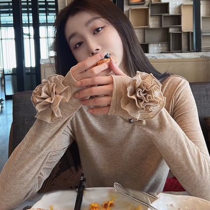 7005早秋新款女装洋气减龄绝美上衣独特别致杏色T恤打底衫