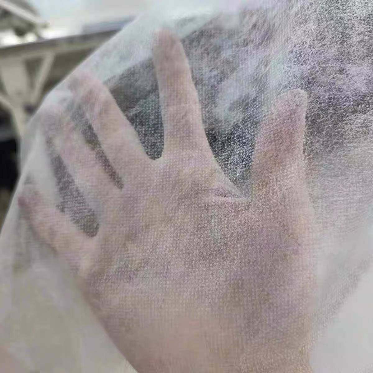 厂家直销服装裁床薄款隔层无纺布农业养殖防尘布隔层纸绗棉衬内衬