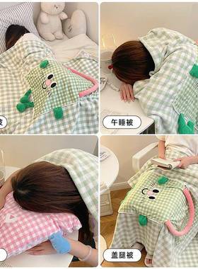 可沙爱抱枕毯子二合一被子两用发盖客厅学生午睡77201毯折叠携便