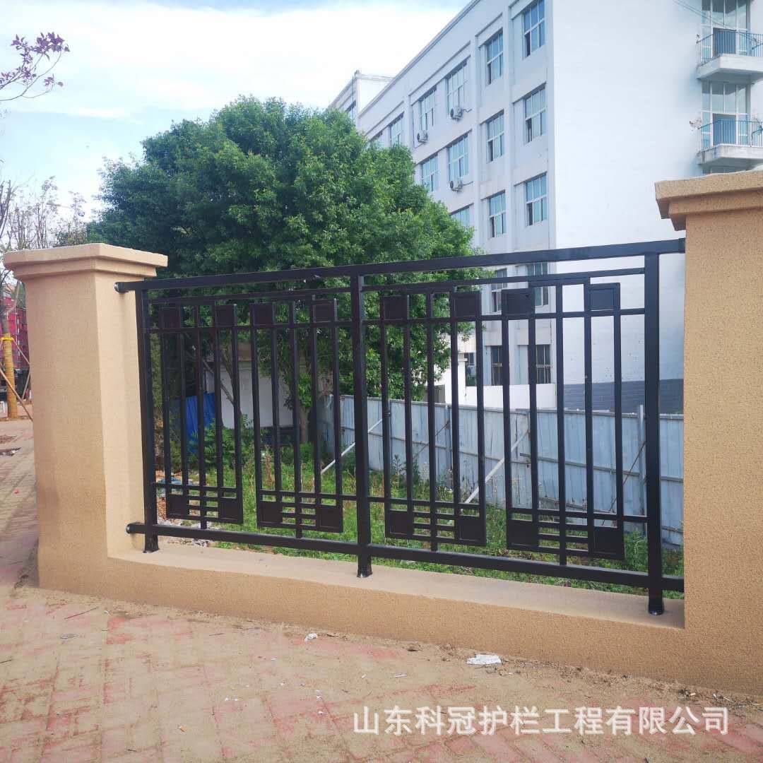 铁艺护栏 阳台别墅铁艺围墙栅栏 方管围墙护栏 庭院铁艺围墙栏杆