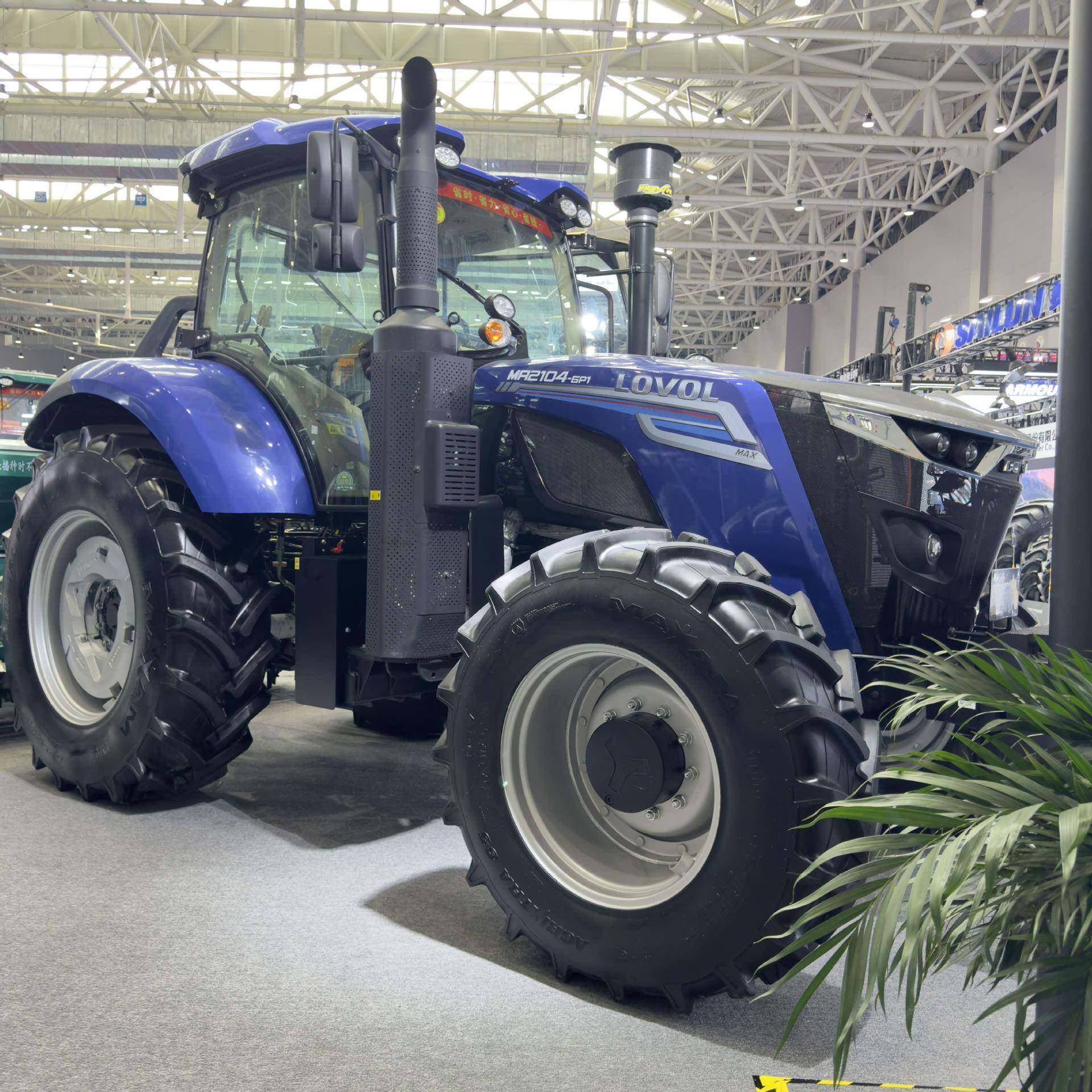 雷沃2104柴油新款大马力农业机械​四轮四驱耕地多功能农用拖拉机