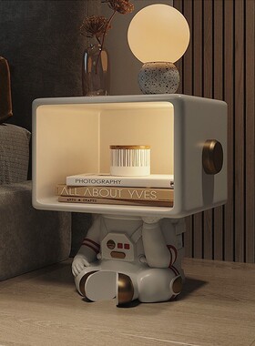 创意宇航员大型落地摆件家居儿童房卧室带灯床头S柜新房子乔迁礼