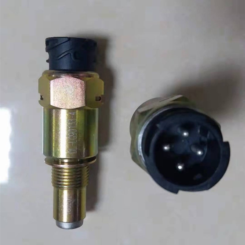 徐工吊车配件 里程表传感器 25k 20b 16d等车型 里程表感应器