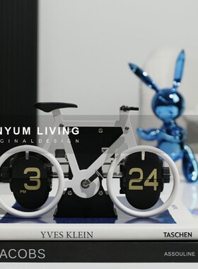 现代创意桌面钟表欧式自动v翻页时钟客厅电视柜样板间金属装饰摆