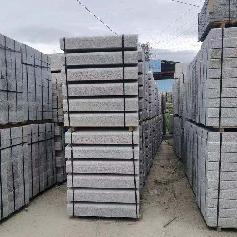 芝麻白灰烧黑花岗围岩路牙路树880边侧平石广场火板石材黄锈石路