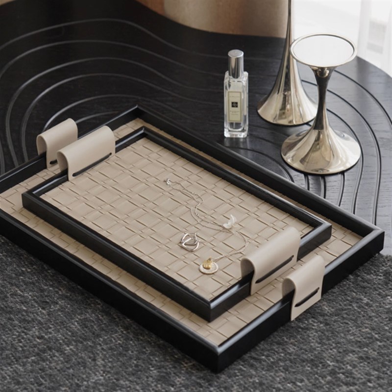 轻奢皮革香薰托盘圆玄关钥匙收纳装G首饰品桌面摆件收纳盘高级感