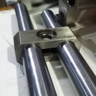 双孔平行固定夹双孔双行支架光轴双孔固定支架相机平行连接支架