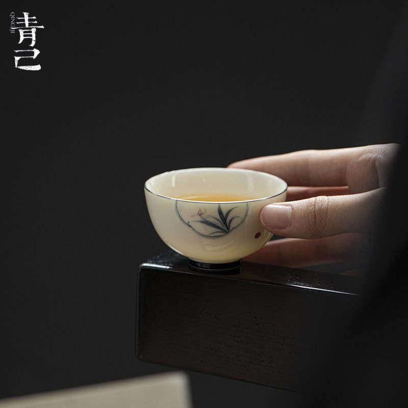 青己 青花手绘呆兰品茗杯 功夫茶具家用陶瓷单杯玉泥白瓷薄胎茶杯,餐饮具,茶杯,淘宝优惠券,粉丝福利购,淘宝优惠卷