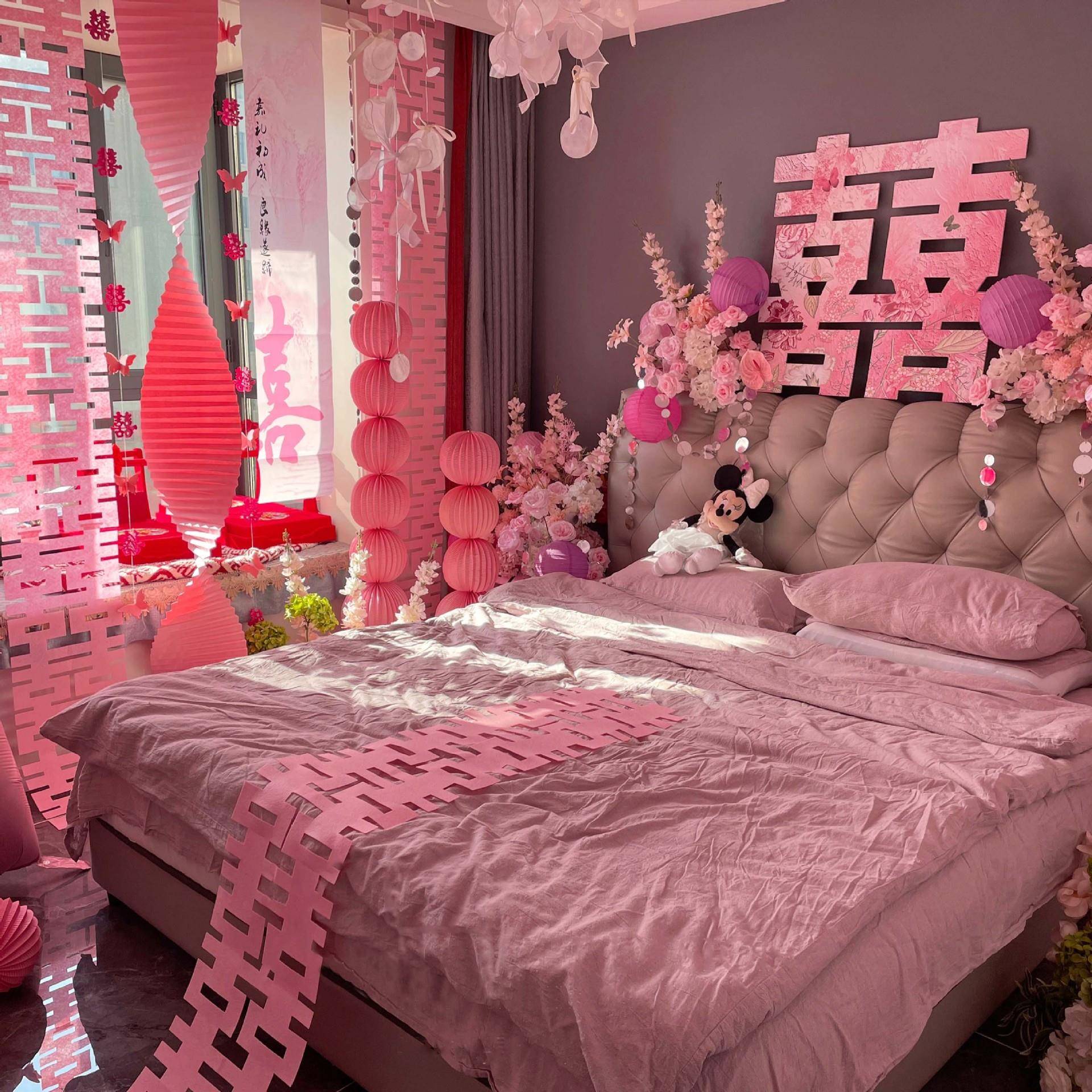 2025粉色婚房氛围布置结婚套装装饰婚礼女方卧室床头喜字KT仿真花