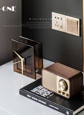 现代轻奢样板间卧室床头柜桌面组C合摆件书桌音响台钟软装家居饰