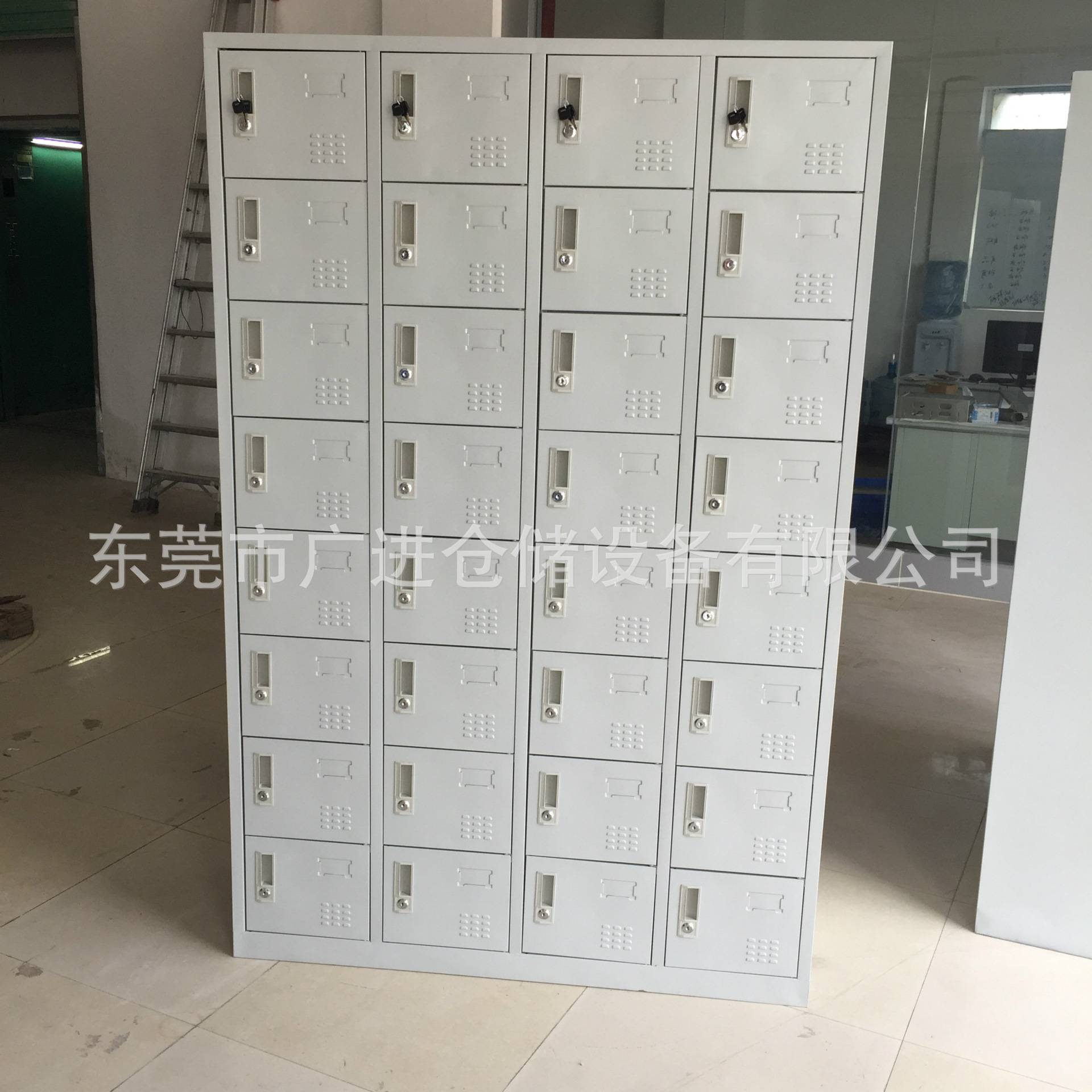 24门办公室铁皮储物柜 24门车间带钥匙铁皮存包柜