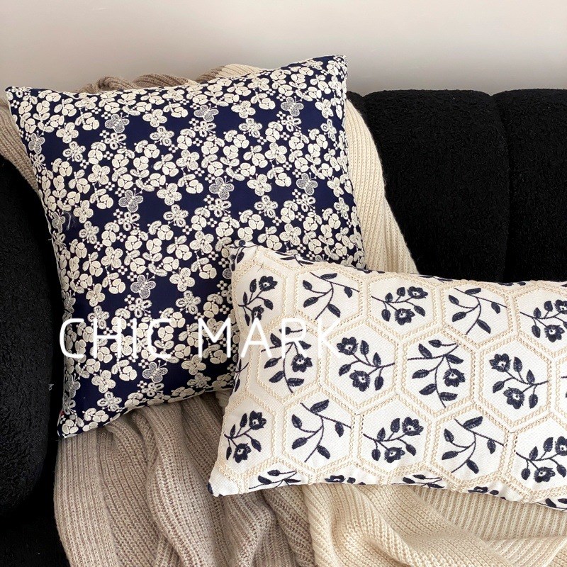 棉麻小碎花抱枕抱枕q套重工绣花床头靠枕沙发飘窗靠垫含芯