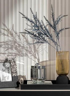 简约马毛相框样板间床头柜装饰组合现代设计飘窗茶几花艺杂志摆件