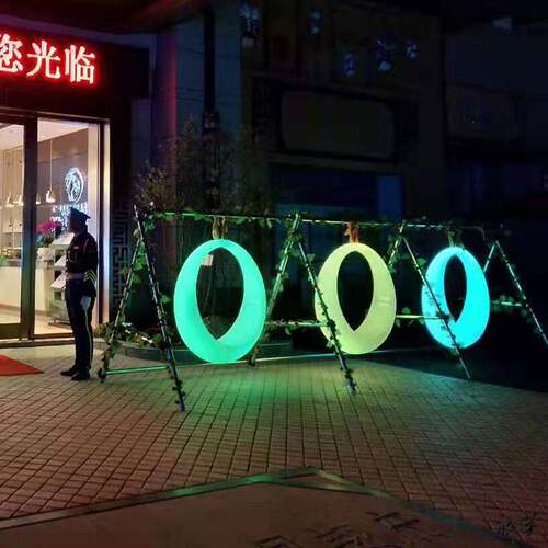 秋千立牌商场庭院灯新品LED发光月亮秋千吊儿童变色景区装饰灯