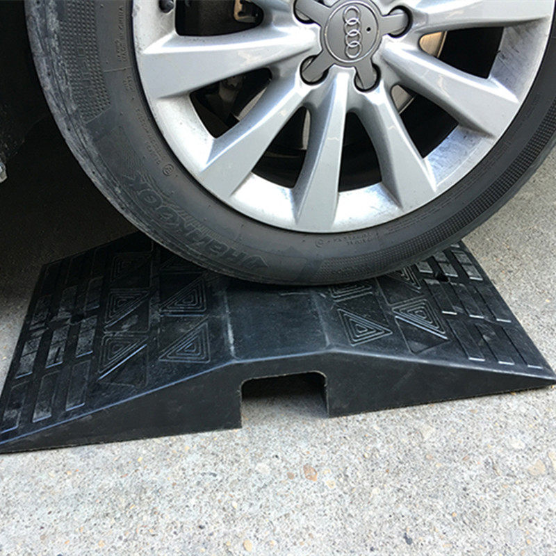 橡胶路沿坡 双向门口钢槽过道板台阶垫 11CM消防水管过线减速带,纺织面料/辅料/配套,服装加工设备,淘宝优惠券,粉丝福利购,淘宝优惠卷