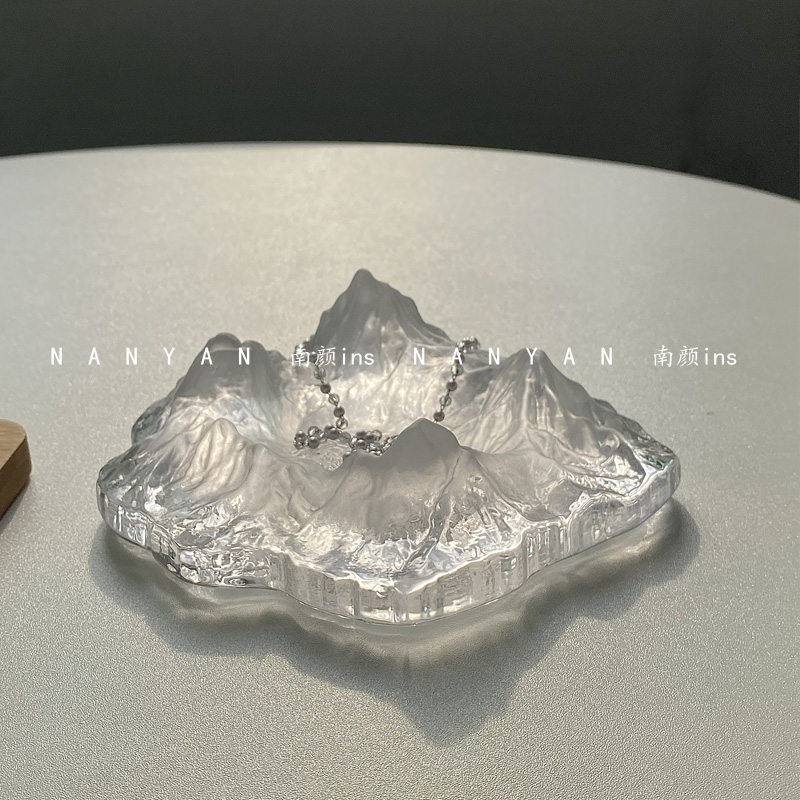 北欧风格轻奢烟灰缸极简ins家用客厅办公室创意潮流雪山冰山圆形