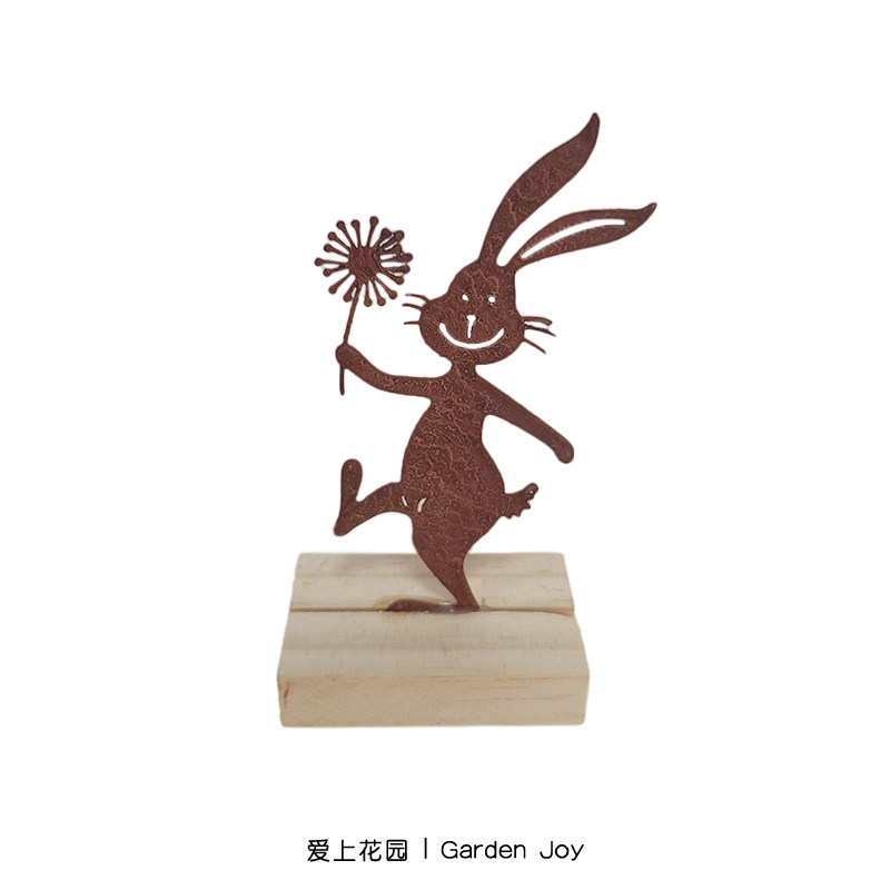爱上花园园艺杂货 花盆装饰铁艺锈色做旧 木头底座兔子花插摆件