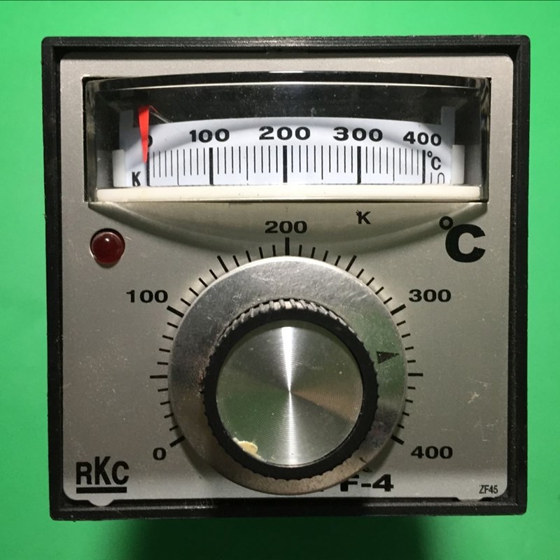 推荐30年经典温控仪PN-4B1C-M旋钮调节仪PF-4指示温控器现货供应