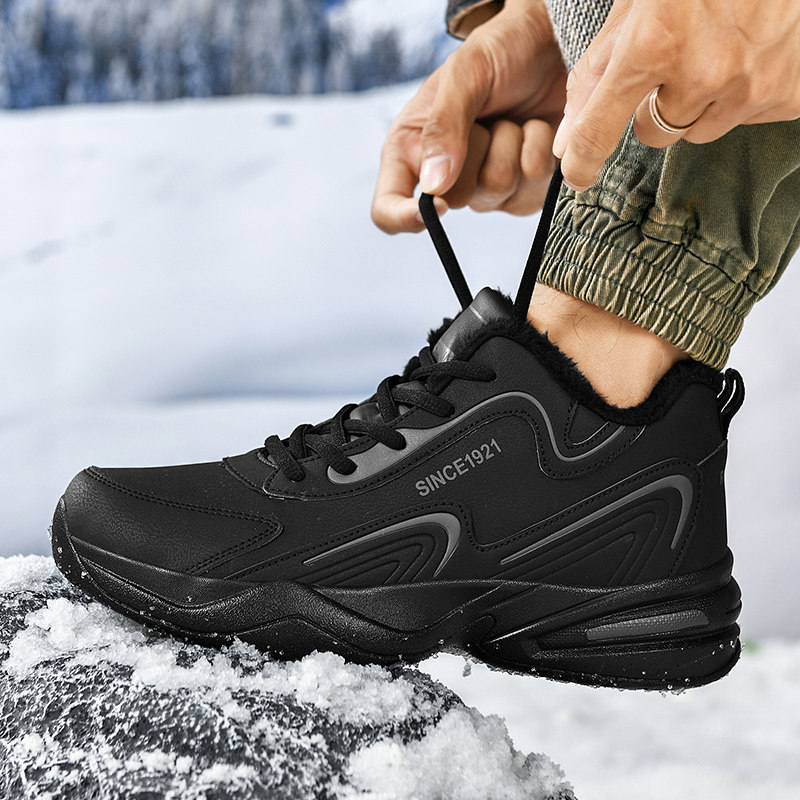 加绒保暖户外休闲运动登山棉鞋男