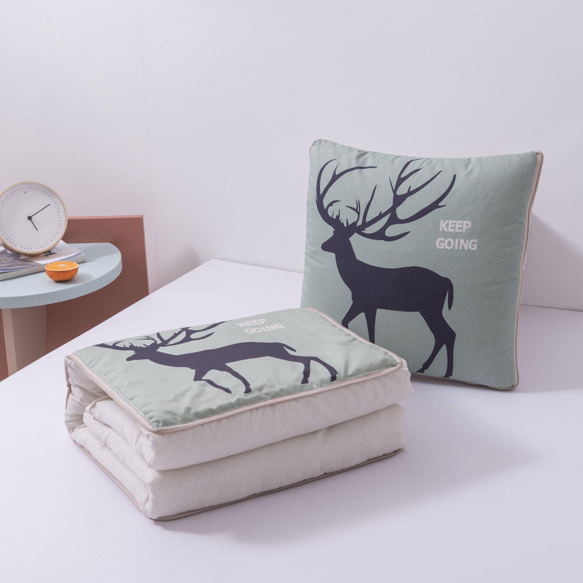 卡通磨毛抱枕被子两用办公室靠垫午睡盖被礼品团购抱枕被