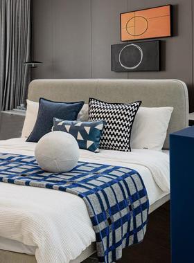 现代简约样板间软装床品男孩卧室儿童房蓝色系床搭毯床旗抱枕套件