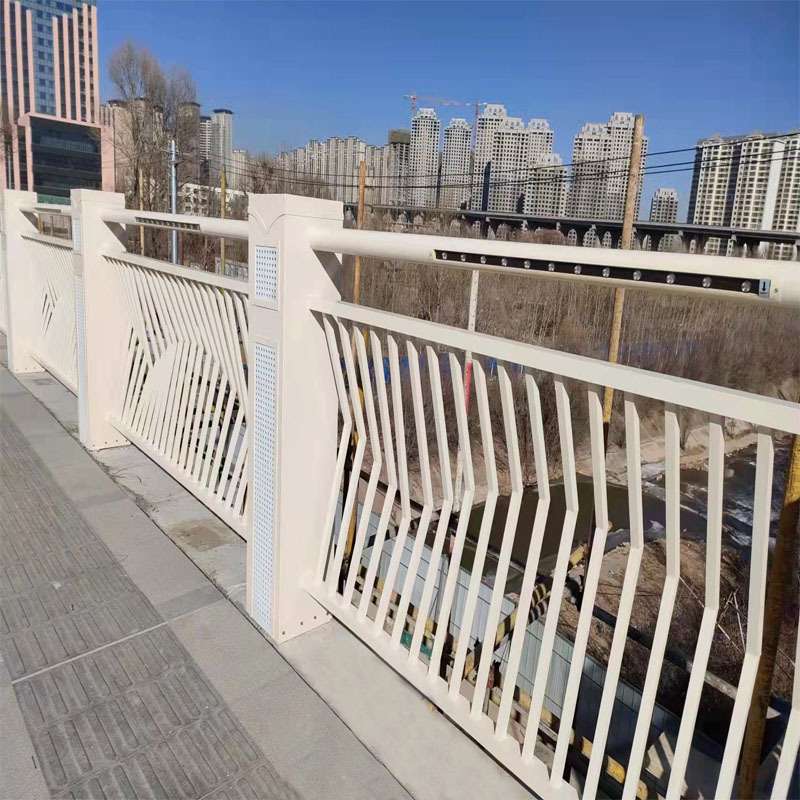 防撞不锈钢景观河道梁钢立柱复合管带灯箱大桥栏杆铝合金桥梁护栏