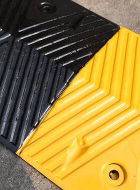 铸减速带减速板斜QKB坡家用公路道路坡道速橡胶钢加厚汽车限缓冲