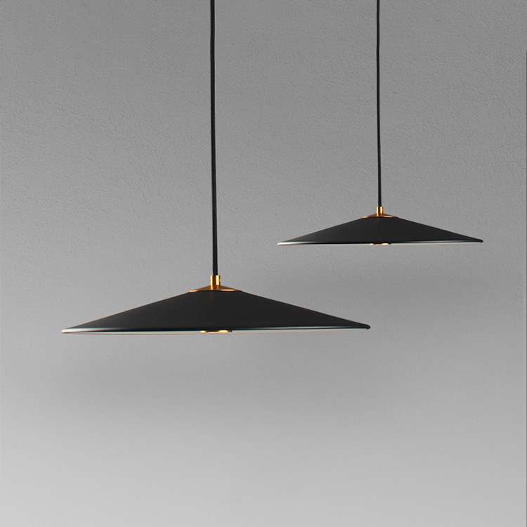 现代简约餐厅吊灯北欧极简店铺商用led灯单头饭厅圆形餐桌吧台灯