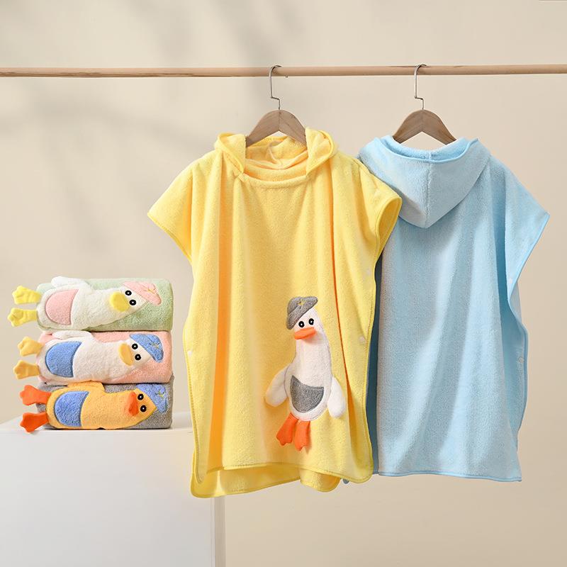 中小童连帽披风斗篷家居日用婴儿珊瑚绒浴袍可爱卡通儿童浴巾