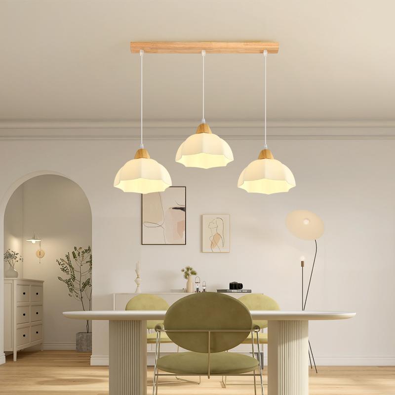 餐厅吊灯北欧实木三头餐厅灯简约现代田园风木艺灯日式卧室床头灯