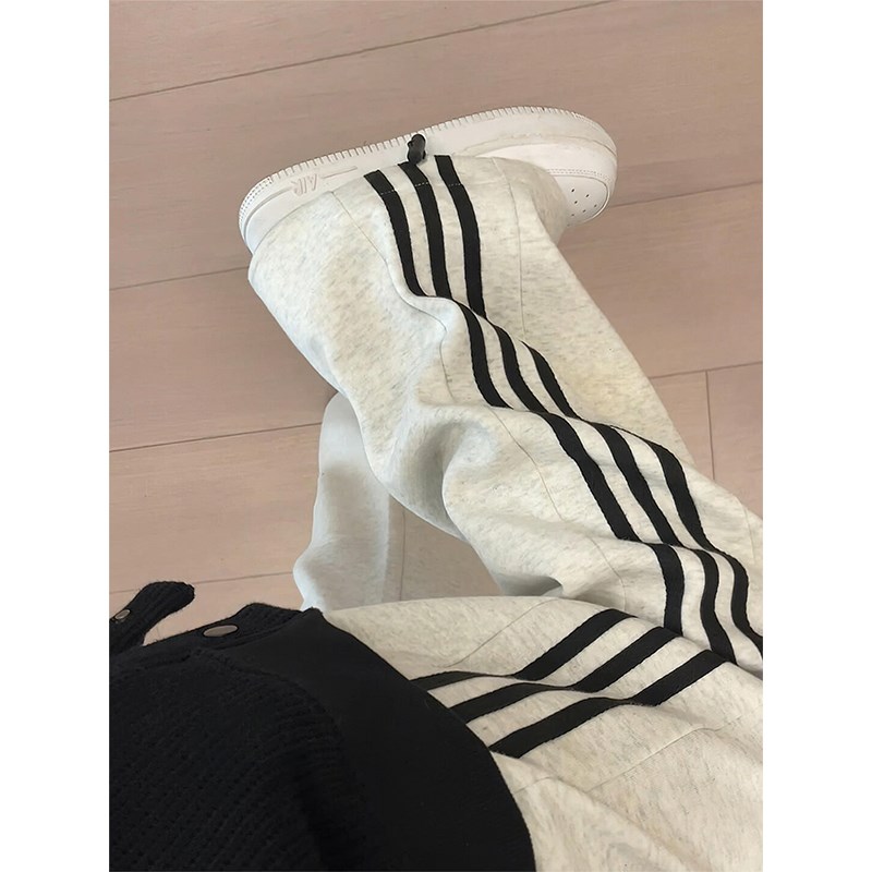 灰白色条纹运动裤女春季新款胖妹妹mm高腰宽松显瘦阔腿休闲卫裤潮
