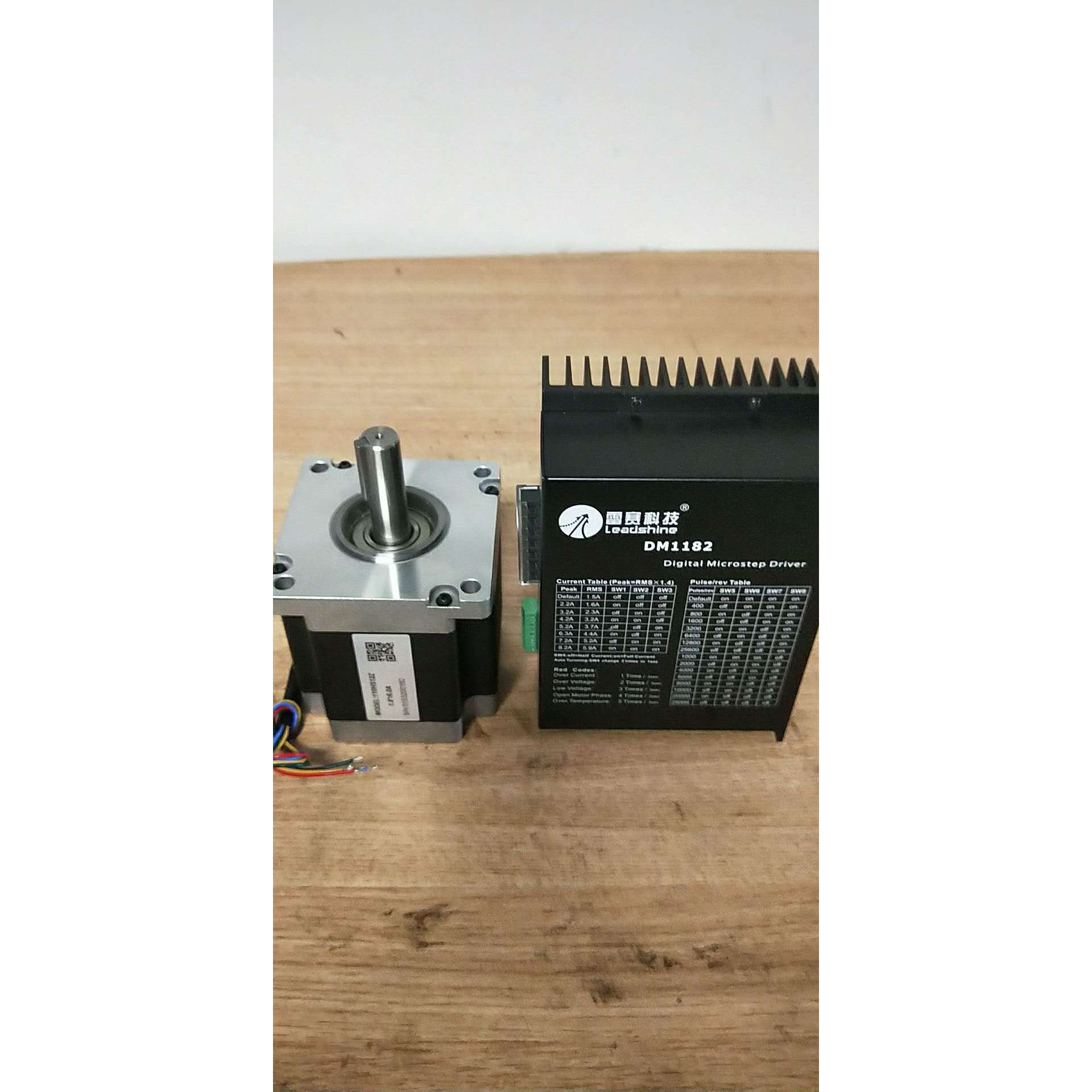 原装正品雷赛两项步进电机驱动器套装DM1182+110HS12控制系统