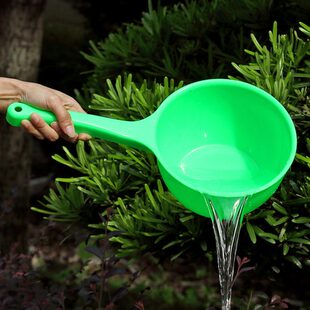 刚出新款！中长柄塑料水舀浇花浇菜地水勺加厚水舀子水瓢洗澡舀子