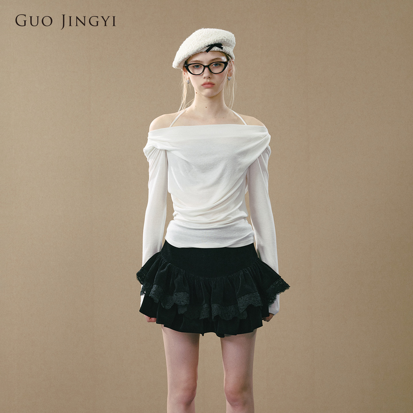GUO JINGYI秋冬新品少女风荡领羊毛针织紧身时尚上衣女