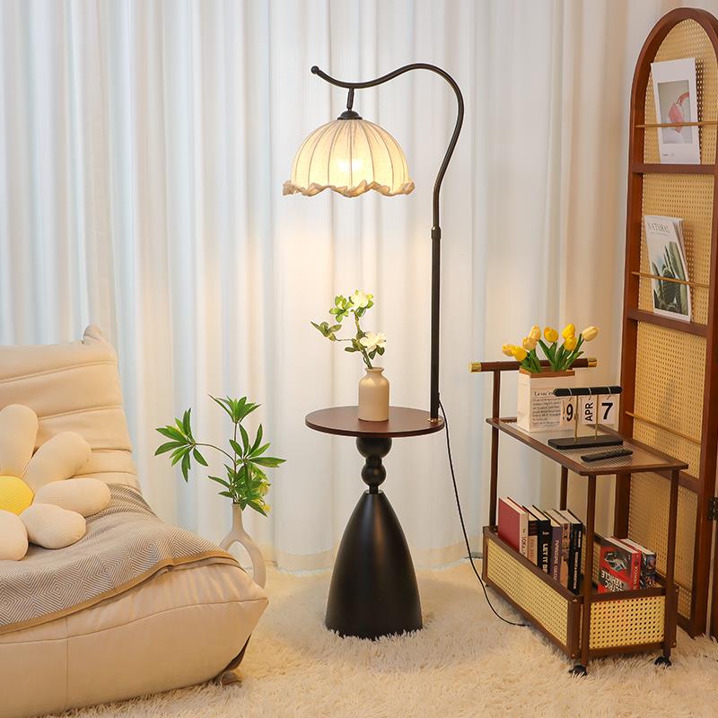 中古风客厅落地灯沙发旁边氛围卧室床头法式复古摆件立式台灯