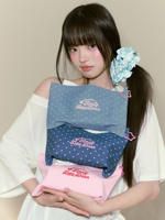 The ROSYDOEDIAN bag is different. It is a portable tissue storage bag with a hanging bag for storing face towels and a paper bag thumbnail 8