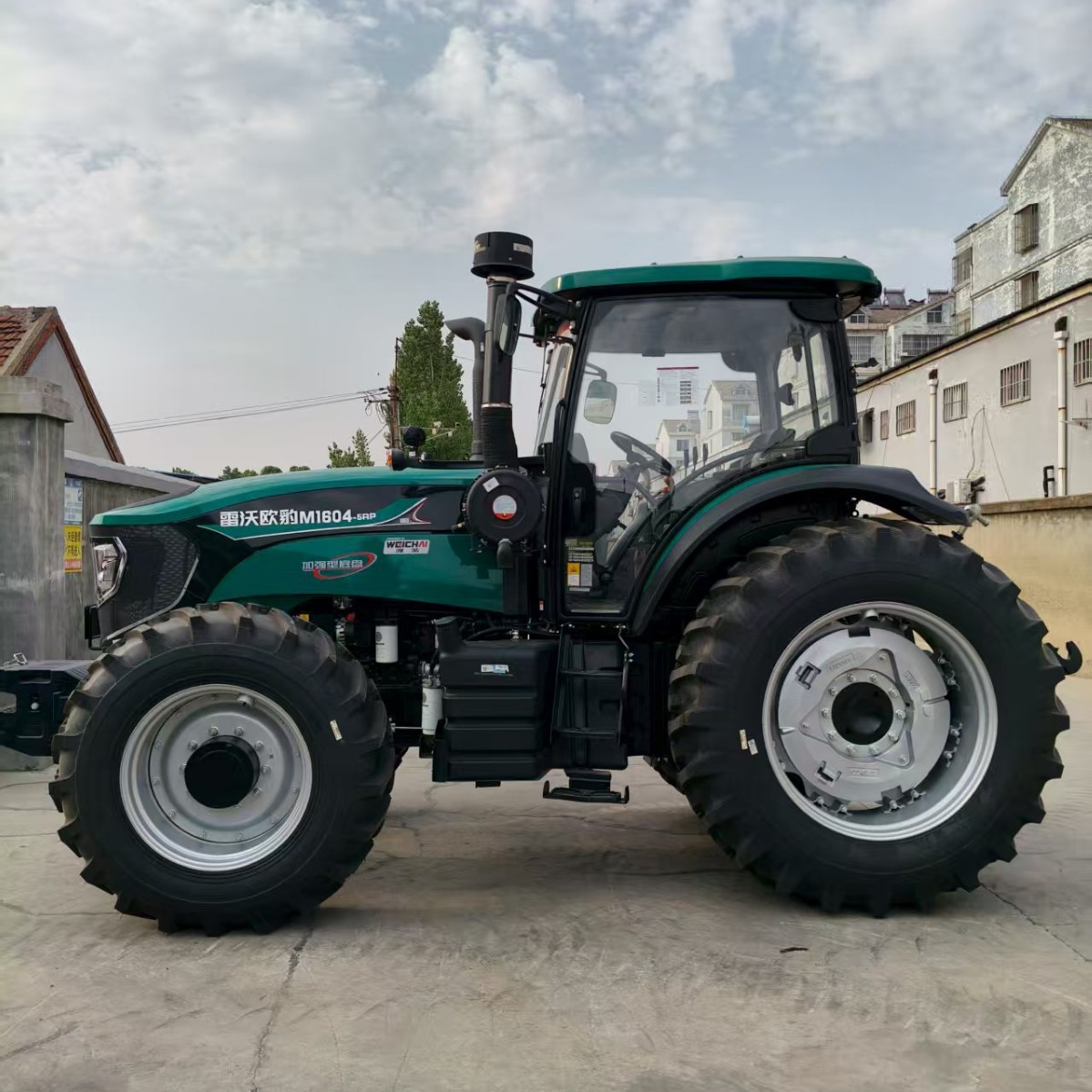 雷沃拖拉机 欧豹M1604-5RP拖拉机农用四驱大马力大型耕地机农用车