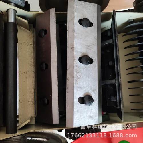 FOE家用喂养羊铡草机220V小型干湿两用青碎草机牛粉碎揉丝一草体