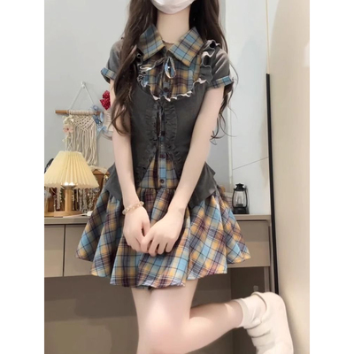 法式学院风蓝色格纹连衣裙子女夏季2025新款气质辣妹收腰短裙套装