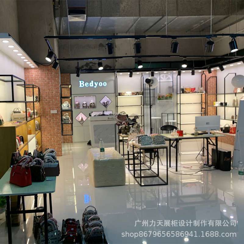 直播网红皮具展厅烤漆展柜铁艺木制结展示柜合生态板电镀支持