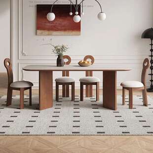 奶油系实木岩板餐桌椅子2024新款网红中古风家庭小户型洞石白蜡木