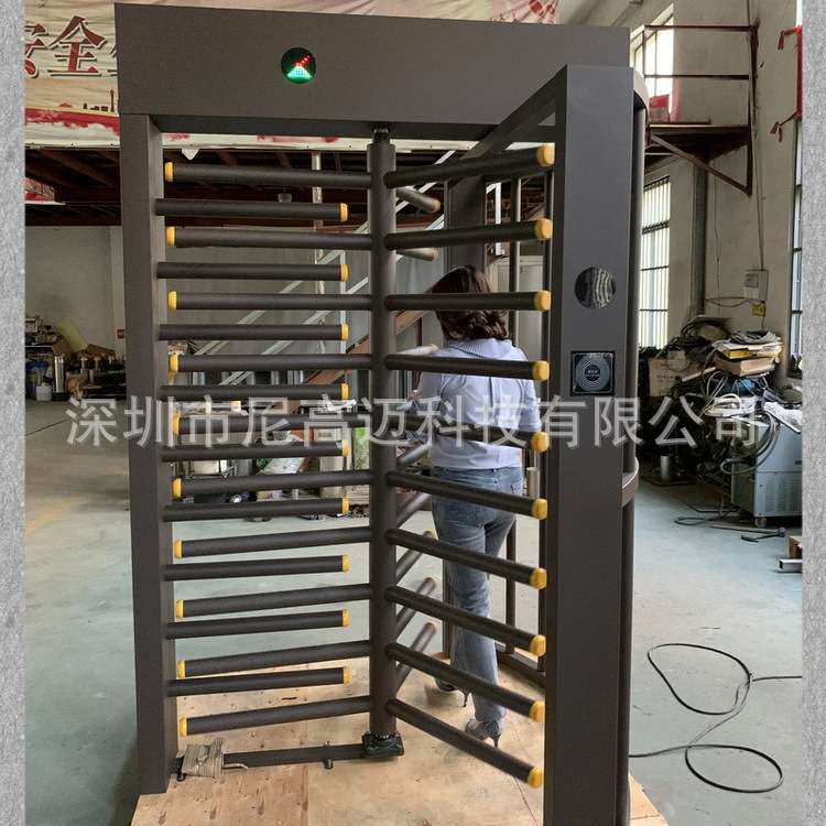 加厚不锈钢旋转门汽车站景区出入口三杆全高转闸电控匝拦防尾随门