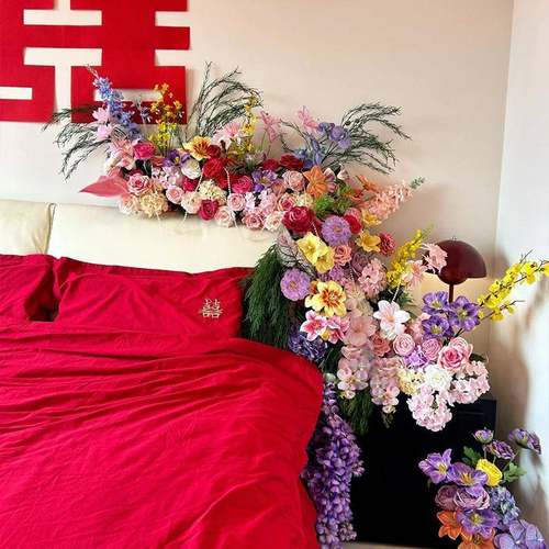 婚房氛围感布置结婚套装拉花装饰仿真花排女方卧室床头喜字蝴蝶结