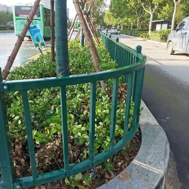 铁艺栏杆锌钢花坛草坪护栏静电喷涂自洁能力强市政栏杆款式颜色全