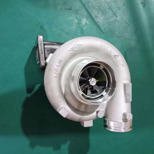 斗山DP222LC发电机组增压器150105-00438A中冷器胶套420108-00111