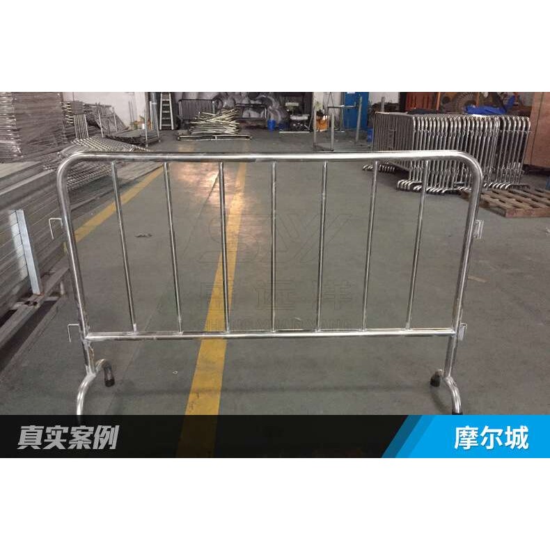 盛远洋 广告牌不锈钢铁马 深圳摩尔城项目案例